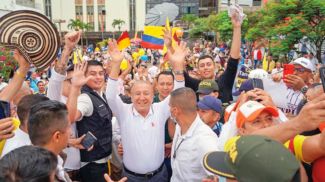 El ingeniero ha hecho ver al candidato del Pacto Histórico como el más cercano a la política tradicional y le ha recordado quiénes lo apoyan.
