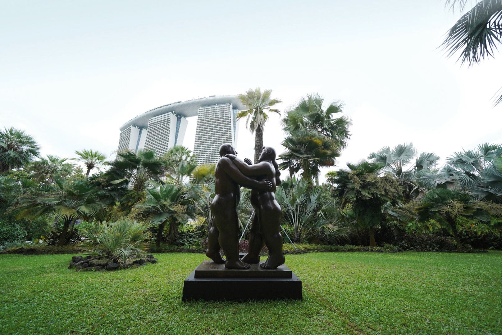 Los jardines del parque Gardens by the Bay acogen diez esculturas monumentales de Botero.