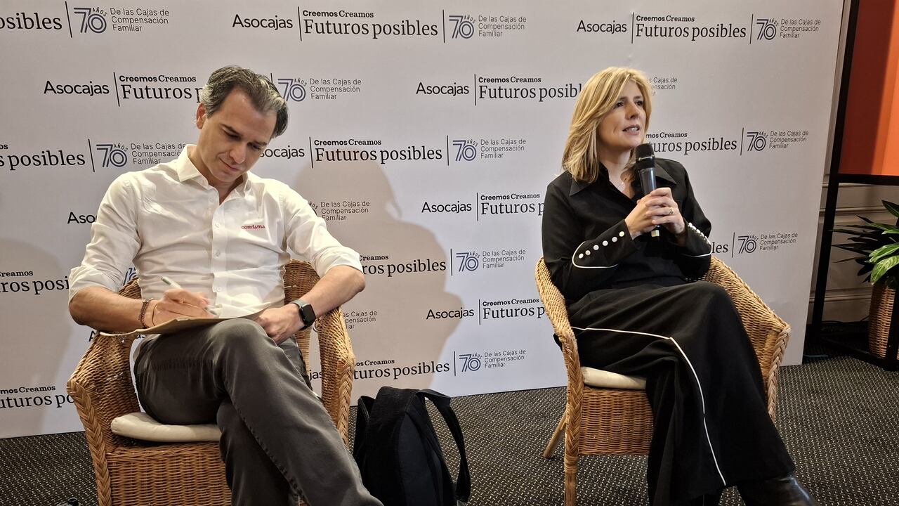 Director de Comfama, David Escobar, y presidenta ejecutiva de Asocajas, Adriana Guillén.