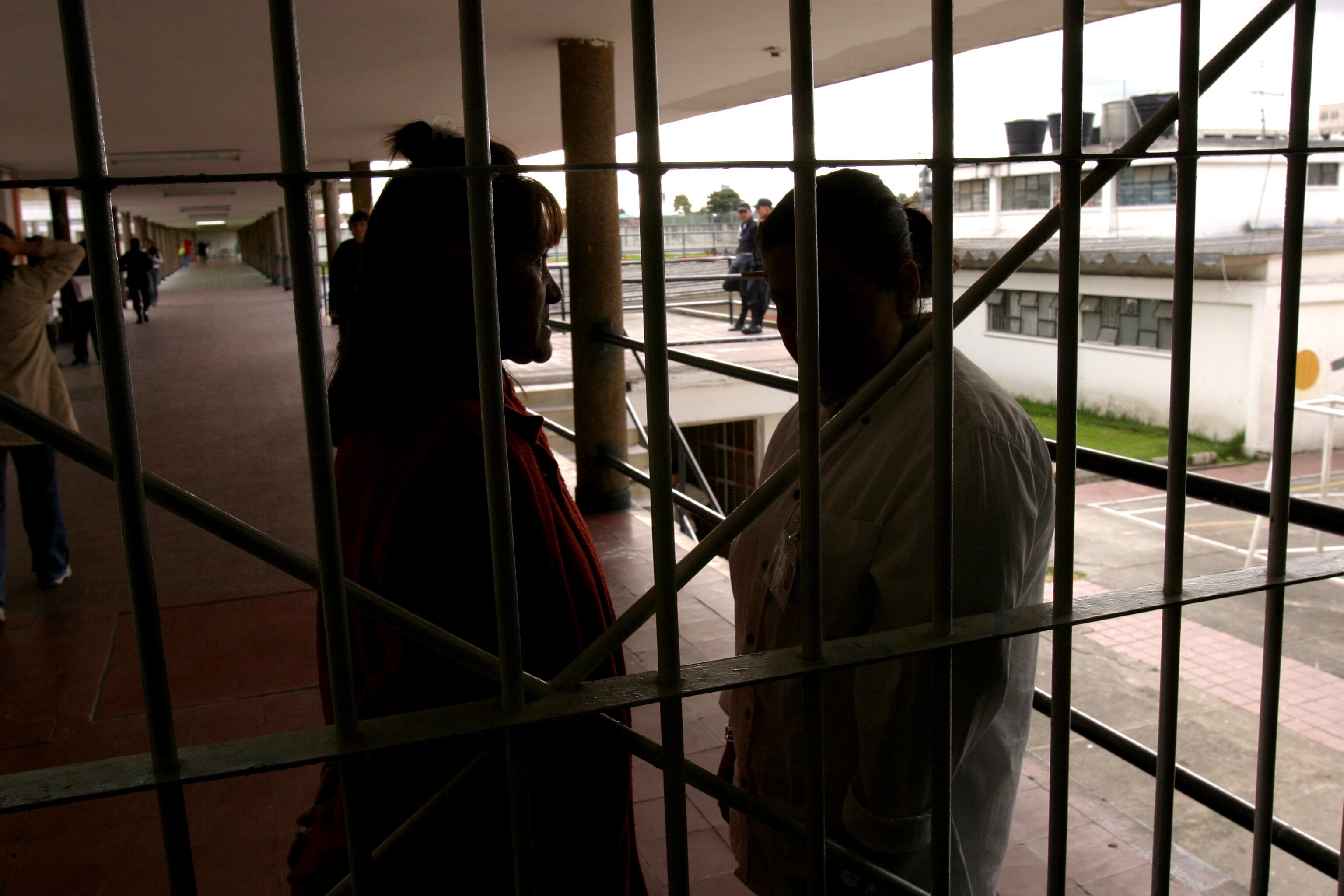 Las reclusas piden mejores condiciones alimentarias.