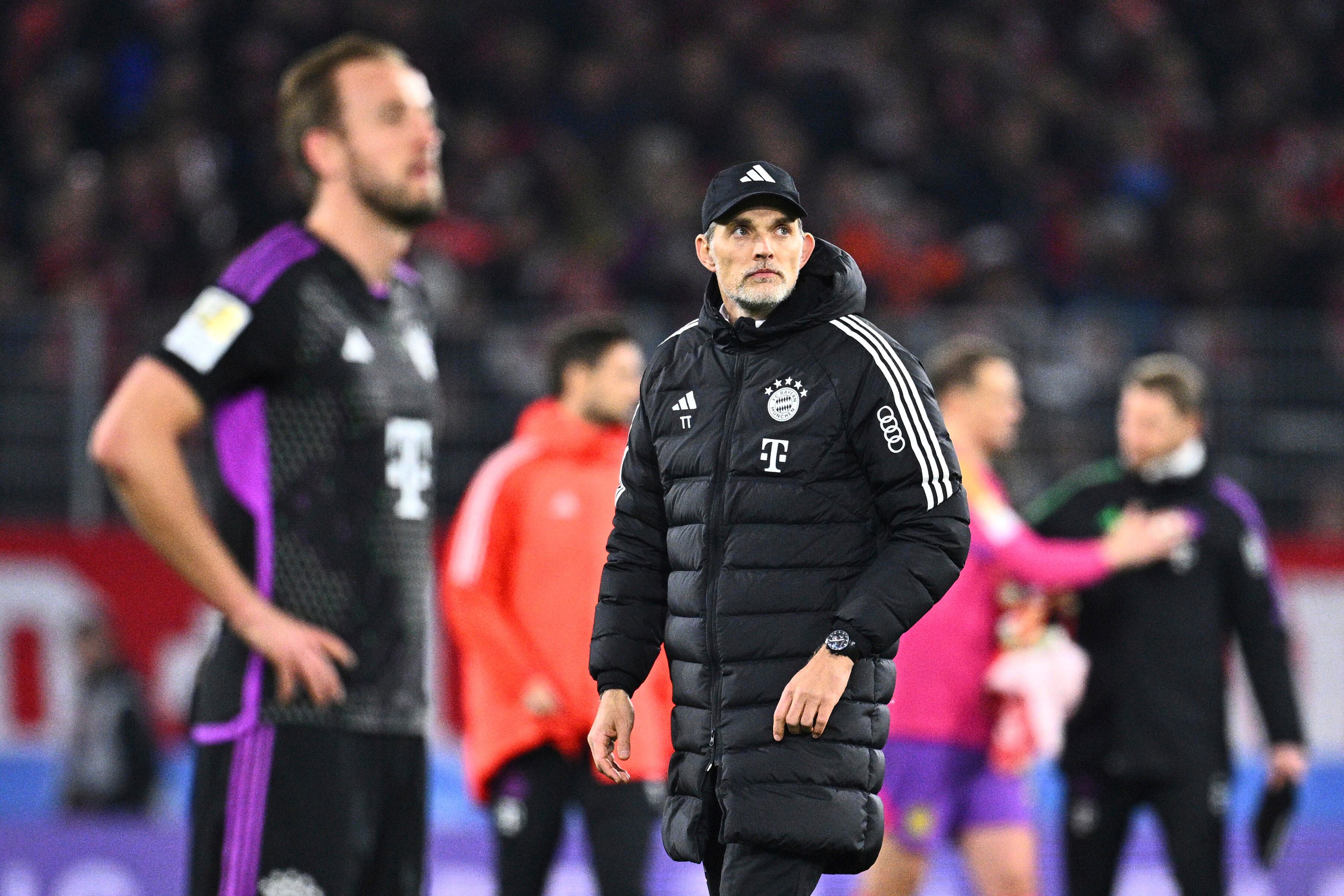El entrenador de Munich, Thomas Tuchel, reacciona después del partido de fútbol de la Bundesliga entre SC Freiburg y Bayern Munich en el estadio Europa-Park en Friburgo de Brisgovia, Alemania, el viernes 1 de marzo de 2024. (Tom Weller/dpa vía AP)