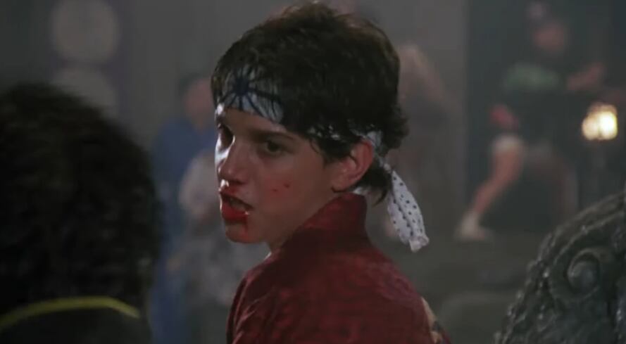 En Karate Kid II, la técnica del tambor se convierte en el núcleo de una escena emocionalmente poderosa, que la inteligencia artificial considera la más épica de toda la saga.