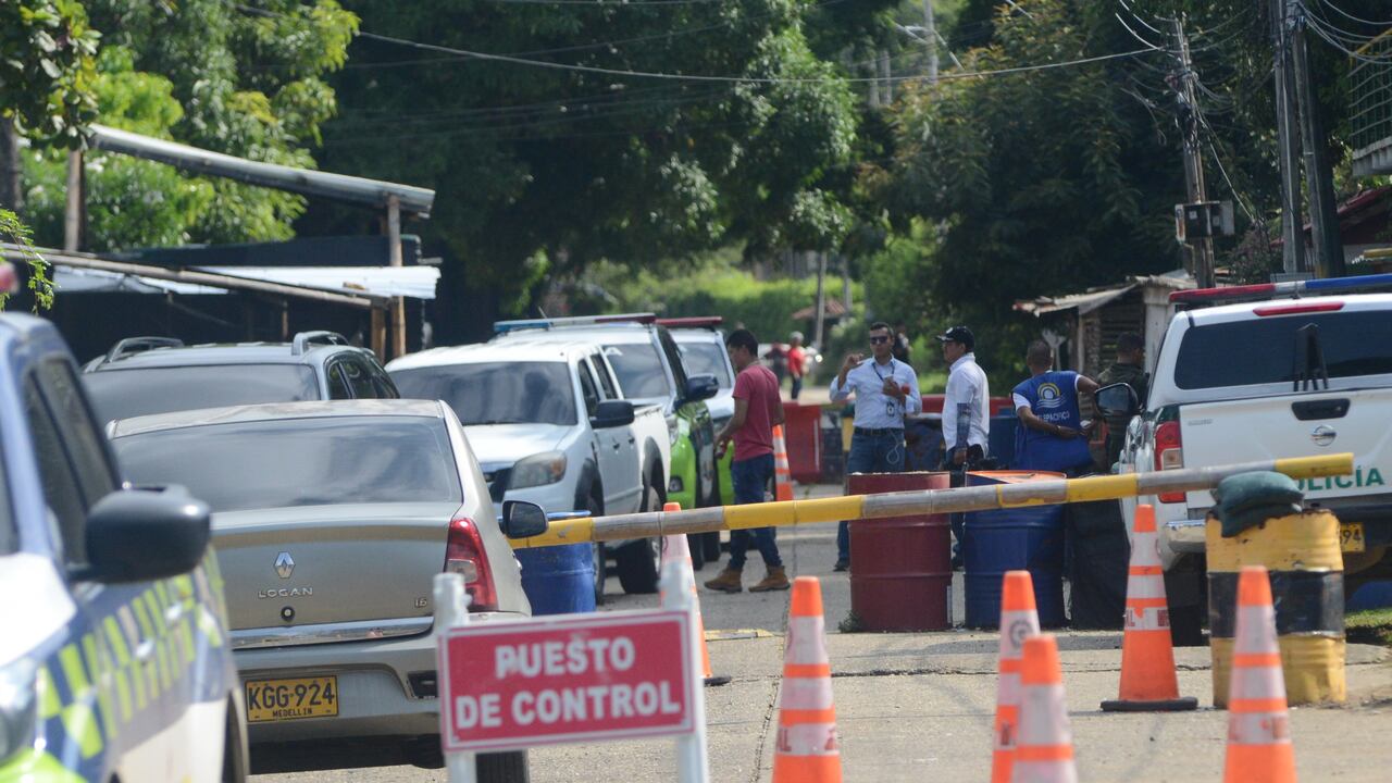 Cali: Atentado a subestación de policía de Potrerito en Jamundí. foto José L Guzmán. EL País