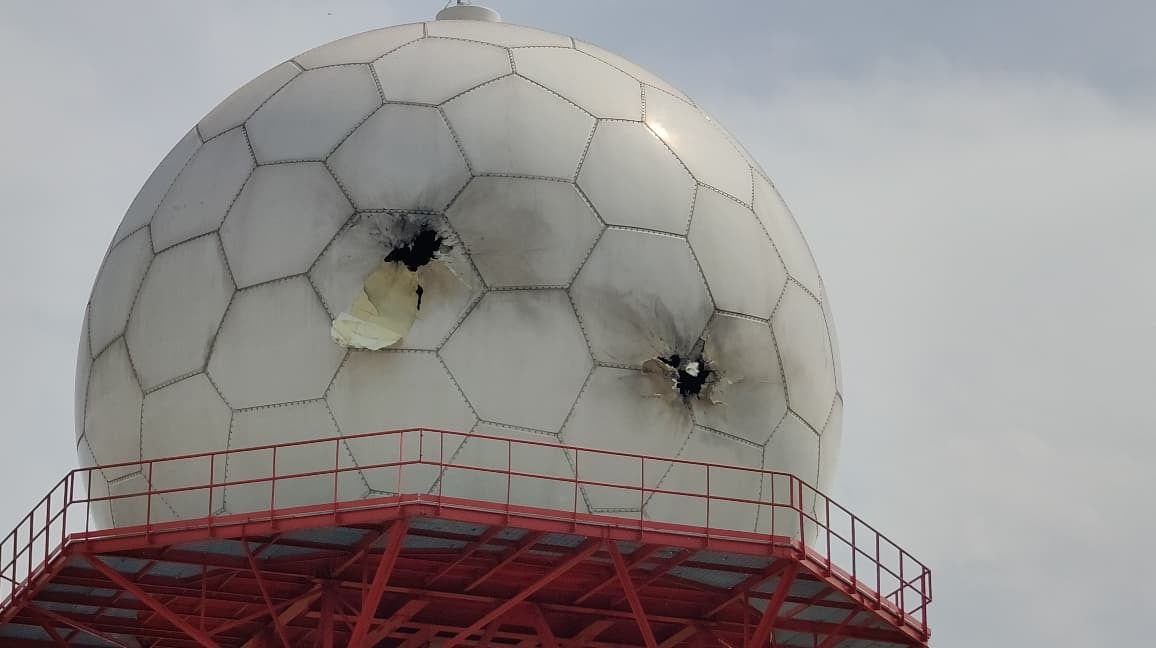Radar de la Aerocivil que fue atacado con drones en Candelaria.