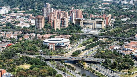 El turismo de la salud se tomó Medellín y los delincuentes sacan provecho con clínicas clandestinas. Cientos de personas están cayendo en la trampa.