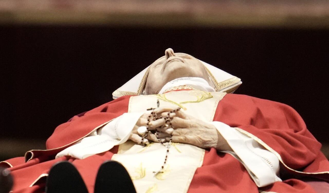 El cuerpo sin vida de Benedicto XVI podrá verse durante tres días