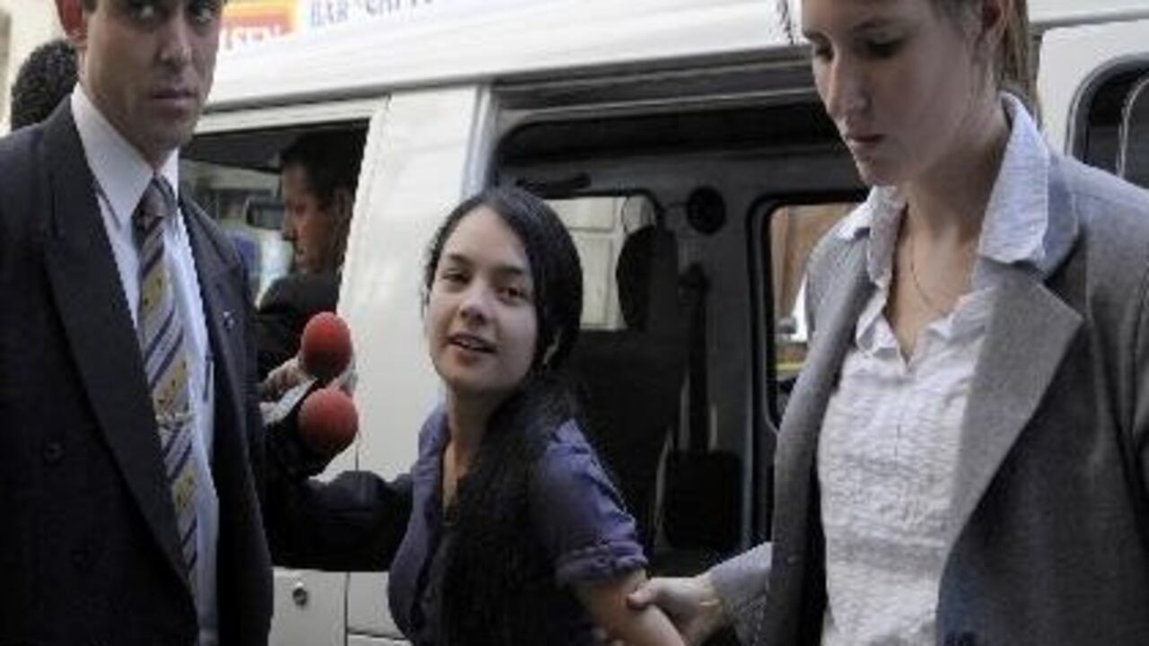 La esposa de David Murcia, Joanna Ivette León, fue detenida en Uruguay en un elegante sector de la capital.