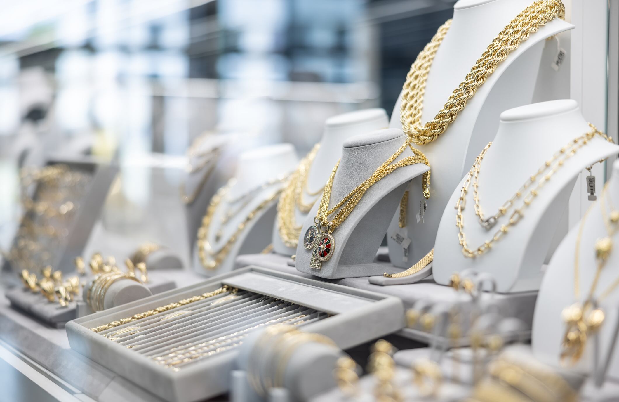 Su uso en salud y energía justifica un precio que pocos materiales pueden alcanzar.