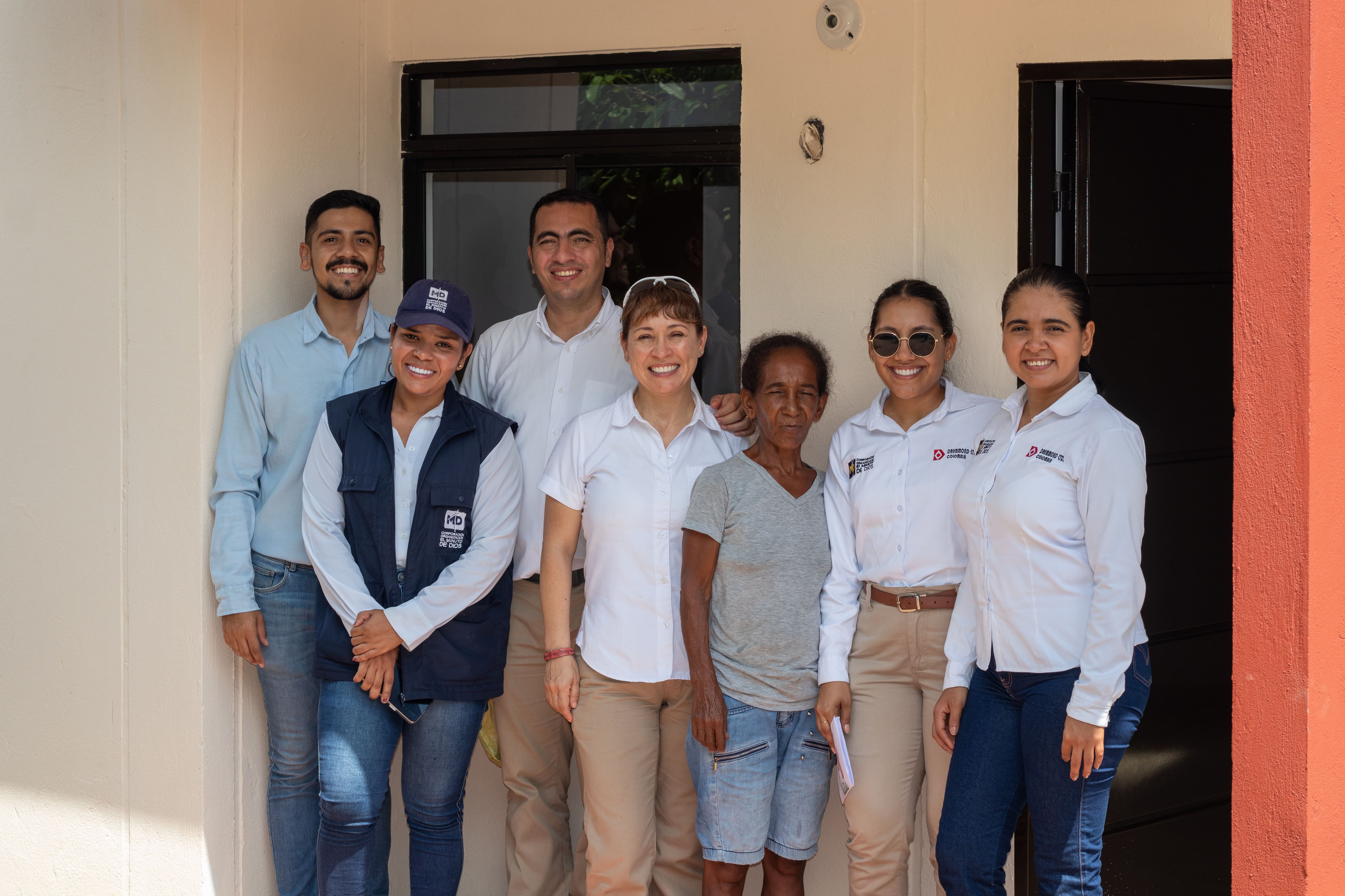 Por medio del Programa Alto Impacto, Drummond, en asocio con las alcaldías de La Jagua de Ibirico y Chiriguaná, Cesar, les cumplió a 240 familias (120 en cada municipio) el sueño de tener un techo propio y digno.