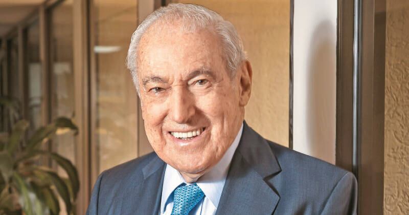 Ernesto De Lima, Empresario.