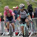 El colombiano Esteban Cháves en la llegada a Luz Ardiden etapa 18