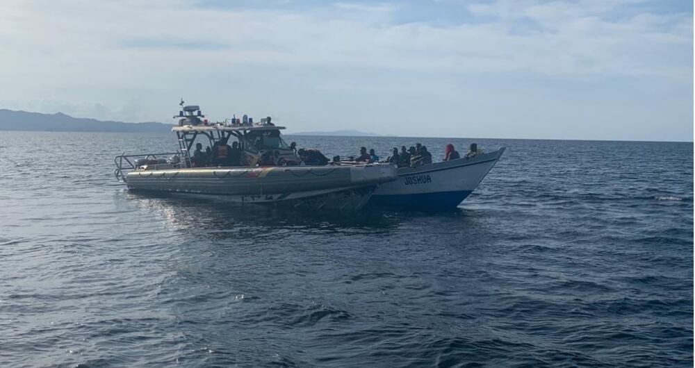 MIgrantes rescatados en el golfo de Urabá