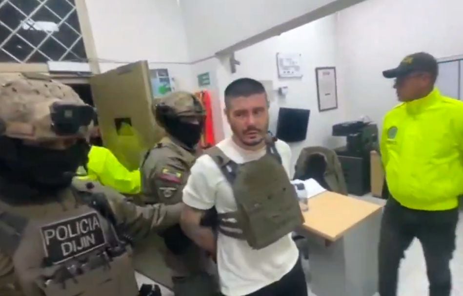 Alias "Pichi", el 'Pablo Escobar de Santander', llega a Bogotá bajo estricta custodia