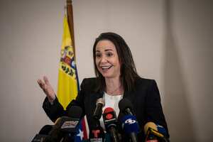 María Corina Machado, habla durante una conferencia de prensa luego de ser vetada de las próximas elecciones del 4 de julio de 2023 en Caracas, Venezuela. (Photo by Carlos Becerra/Getty Images)