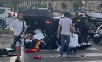 Al parecer, el vehículo en que viajaba el ministro se pasó un semáforo en rojo.