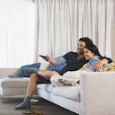 Un televisor que consume mucha energía aumenta los costos de electricidad para los usuarios.