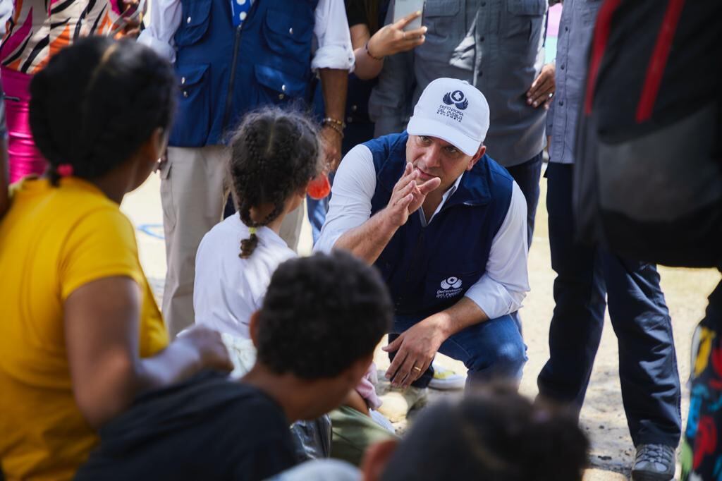 Entre enero y junio de este año migraron poco más de 40.000 menores de edad a través de la frontera con Panamá, mientras que en el mismo periodo del 2022 cruzaron cerca de 7.400.