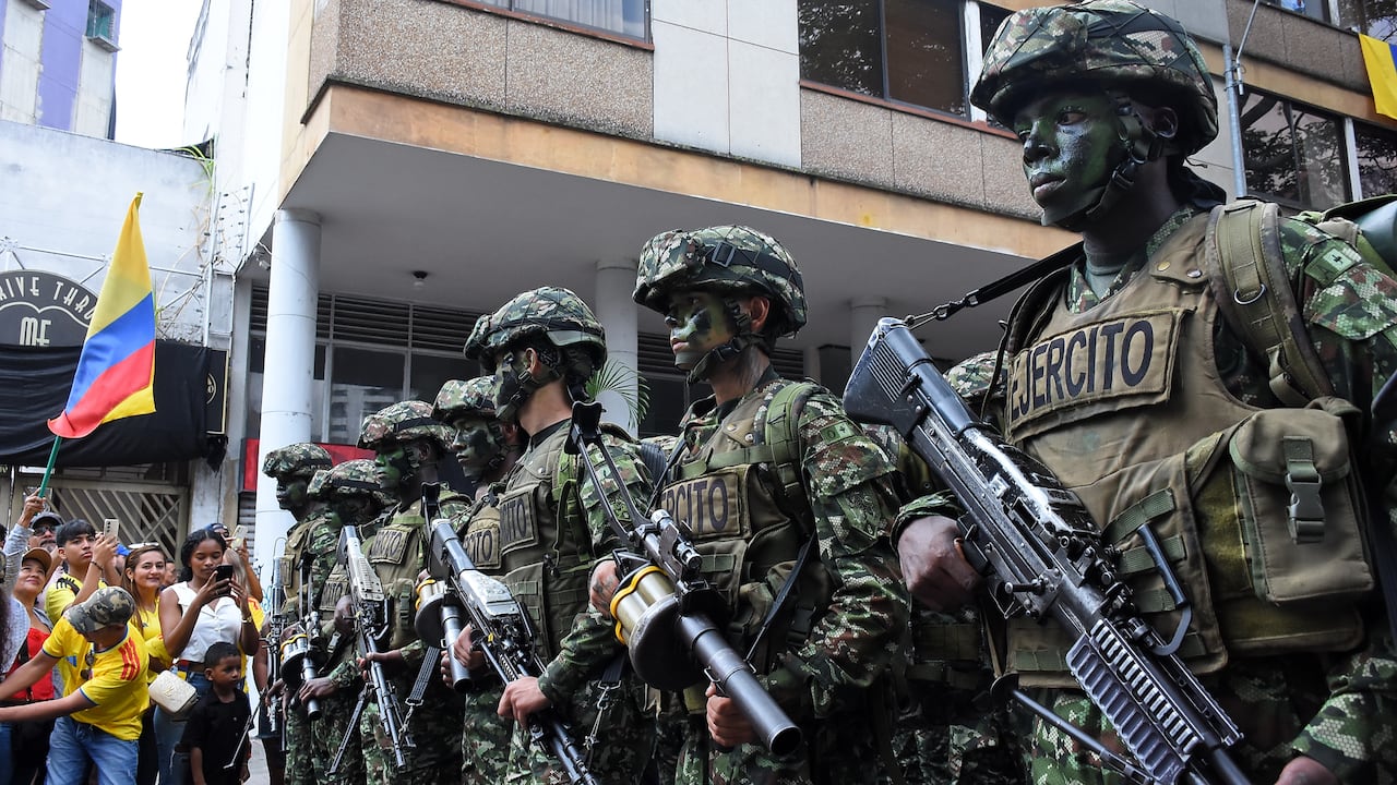 Militares durante el desfile del 20 de julio.