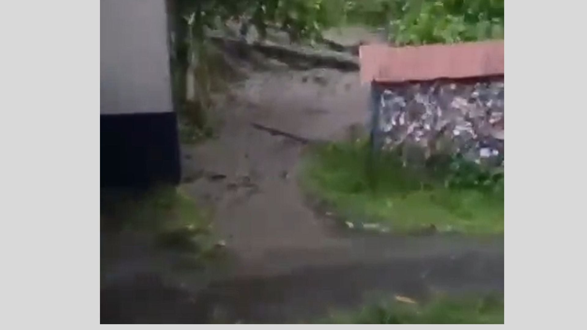 Fuertes lluvias amenazan escuela rural en Boyacá.