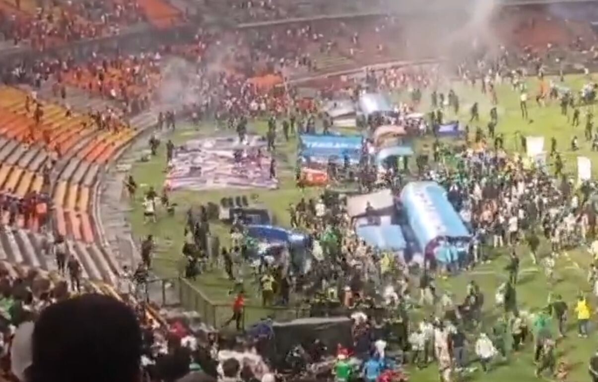 Desmanes en el Atanasio Girardot