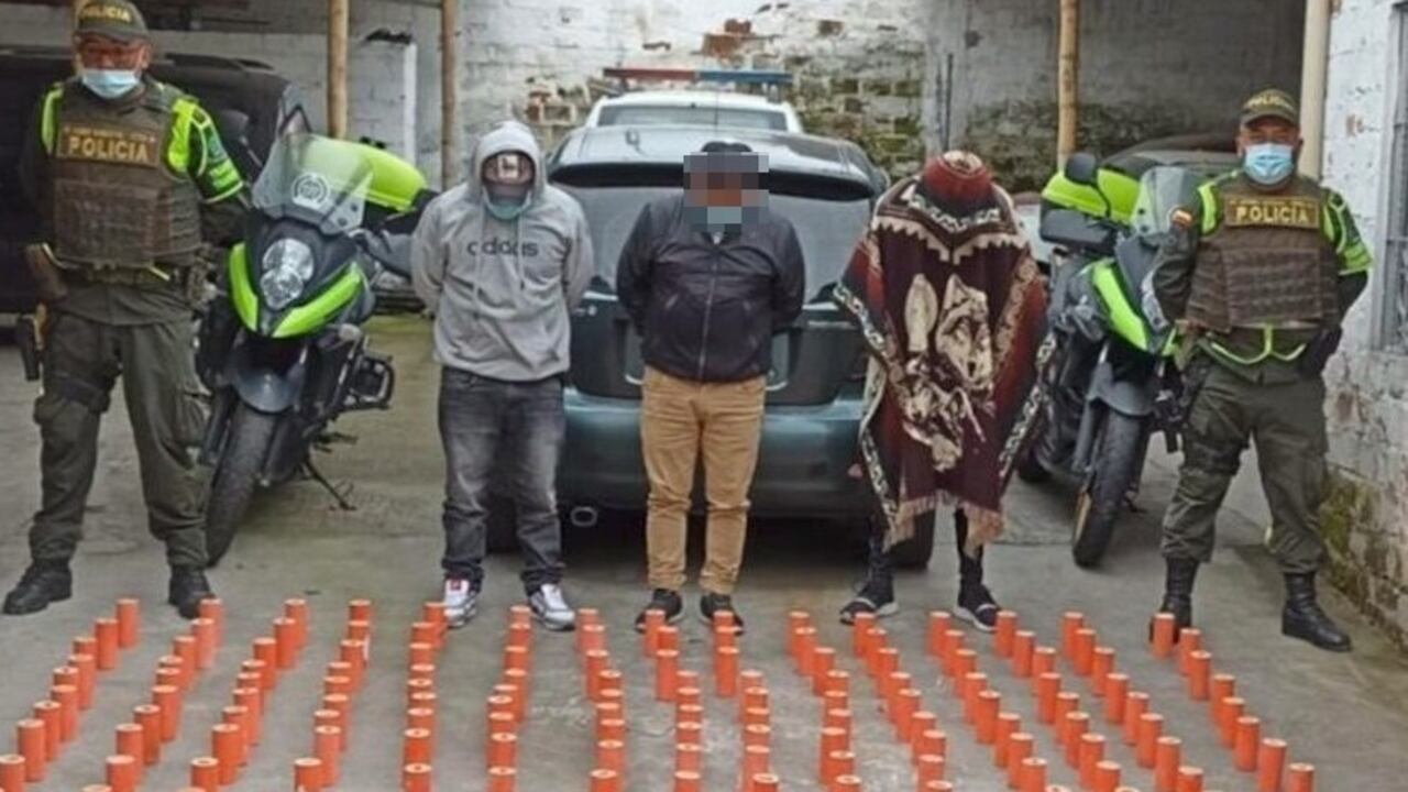 Tres ecuatorianos llevaban explosivos escondidos en bultos con zanahoria y cebolla.