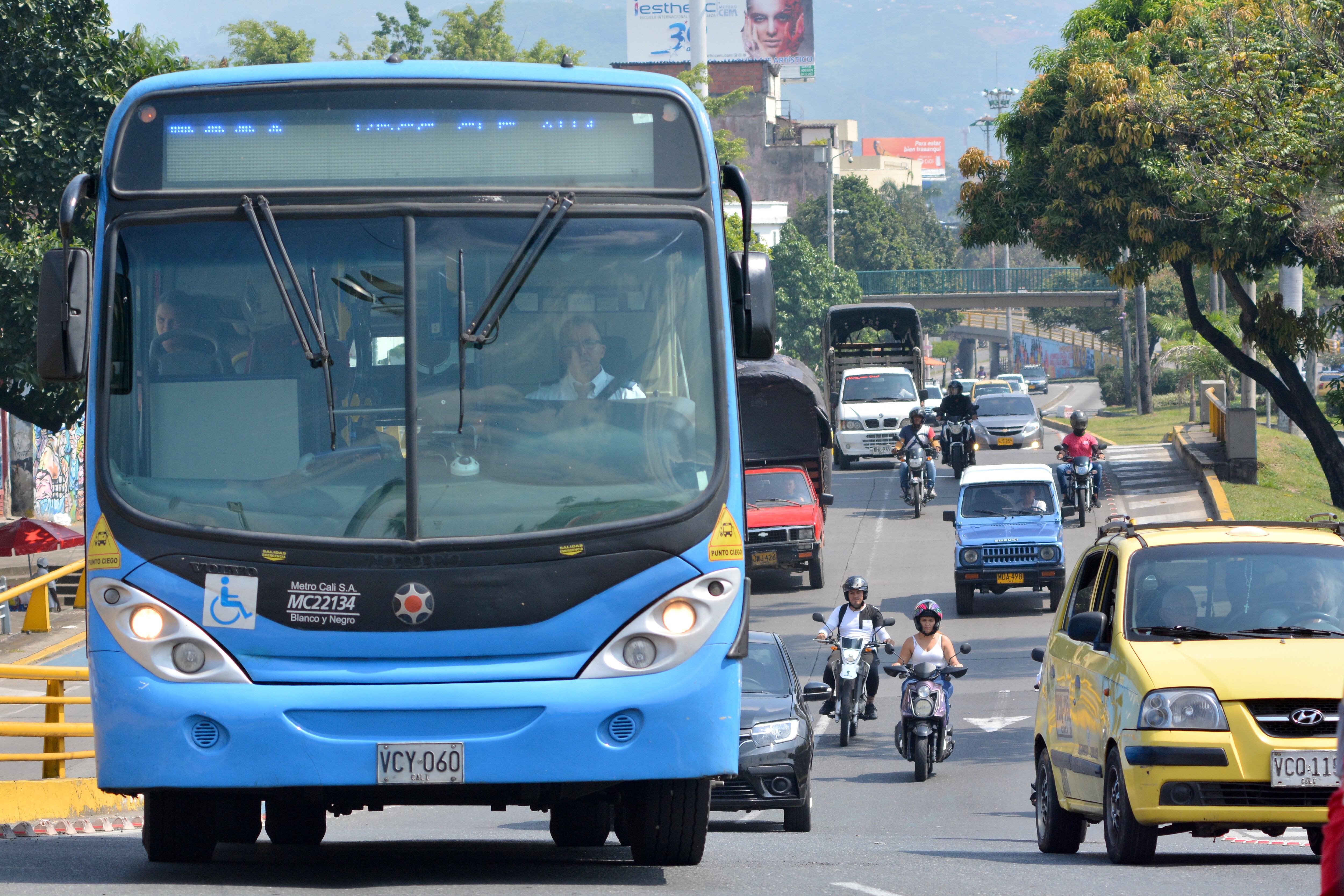 El presidente de Metrocali Oscar Ortiz, explicó la propuesta que tienen para salvar al MIO la cual consiste en unificar varios sistemas de transporte en uno solo, con el fin de tener mas usuarios.