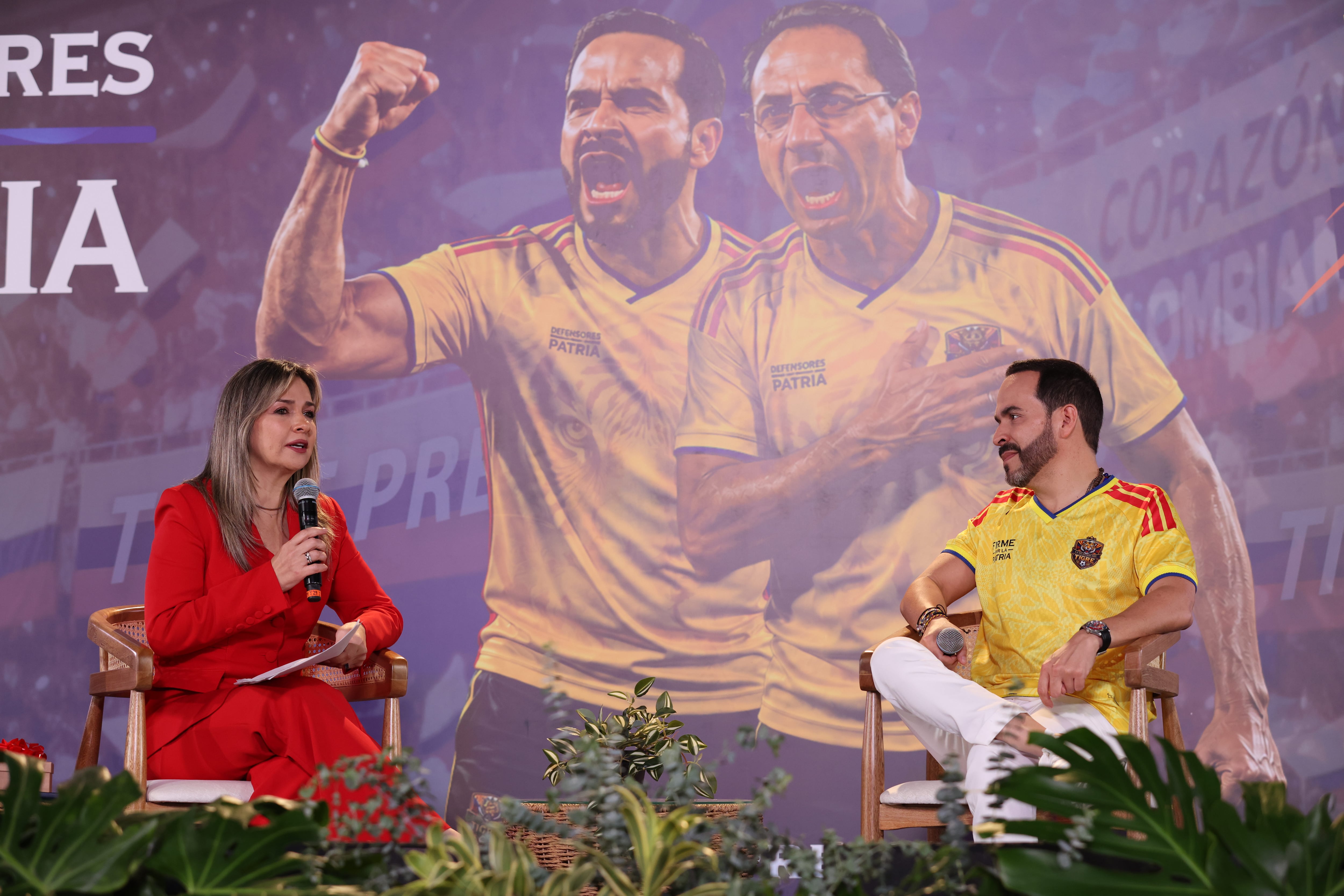 Vicky Dávila habla con Abelardo De La Espriella A HORAS de la segunda vuelta
Barranquilla 20 junio 2026

Yesid Lancheros