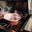 Es frecuente quemarse con el vapor cuando se está cocinando.