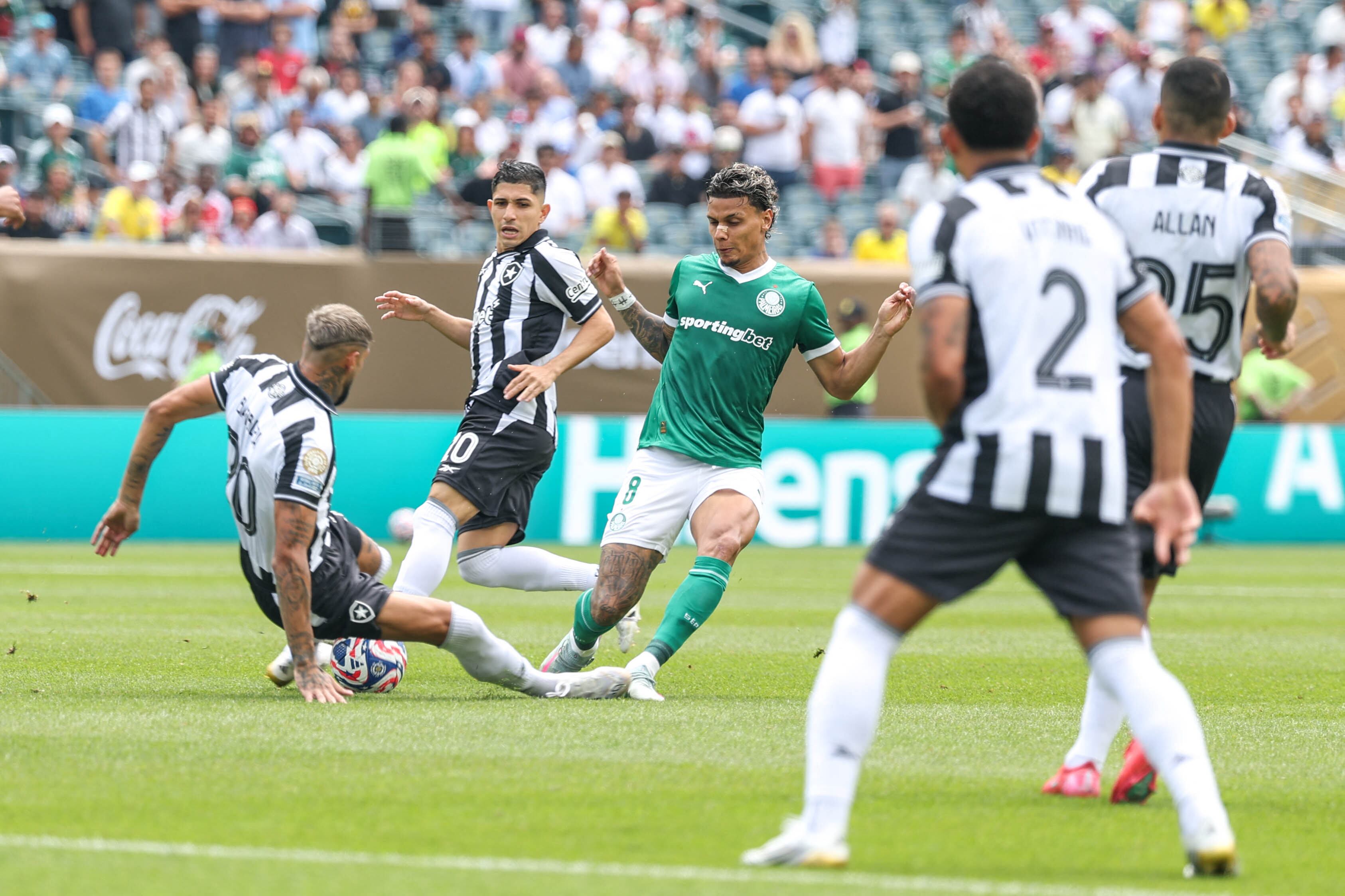 Richard R�os of Palmeiras during the match against Botafogo, valid for the round of 16 of the Club World Cup at Lincoln Financial Field in Philadelphia, United States, this Saturday, June 28, 2025 (Photo by William Volcov / Brazil Photo Press via AFP)