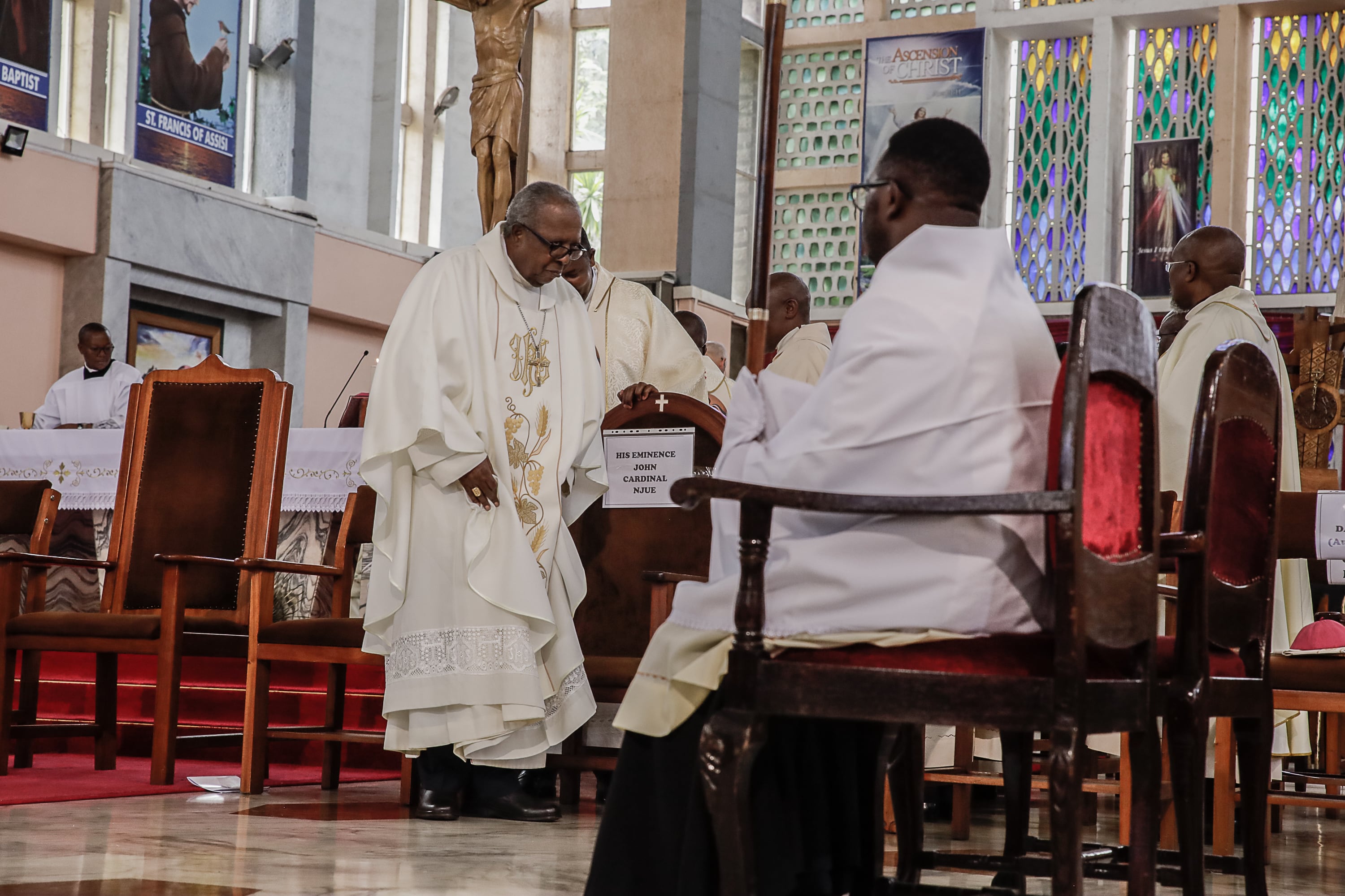 John Njue en misa en Kenia