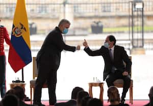 Presidente Duque, con el ministro de Hacienda, durante la sanción a la reforma tributaria