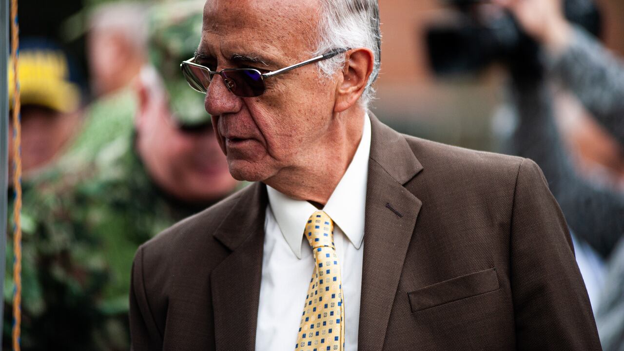 Velásquez solicitó la liberación inmediata de la sargento con sus hijos.