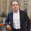 Alexánder López se disputa la presidencia del Senado.