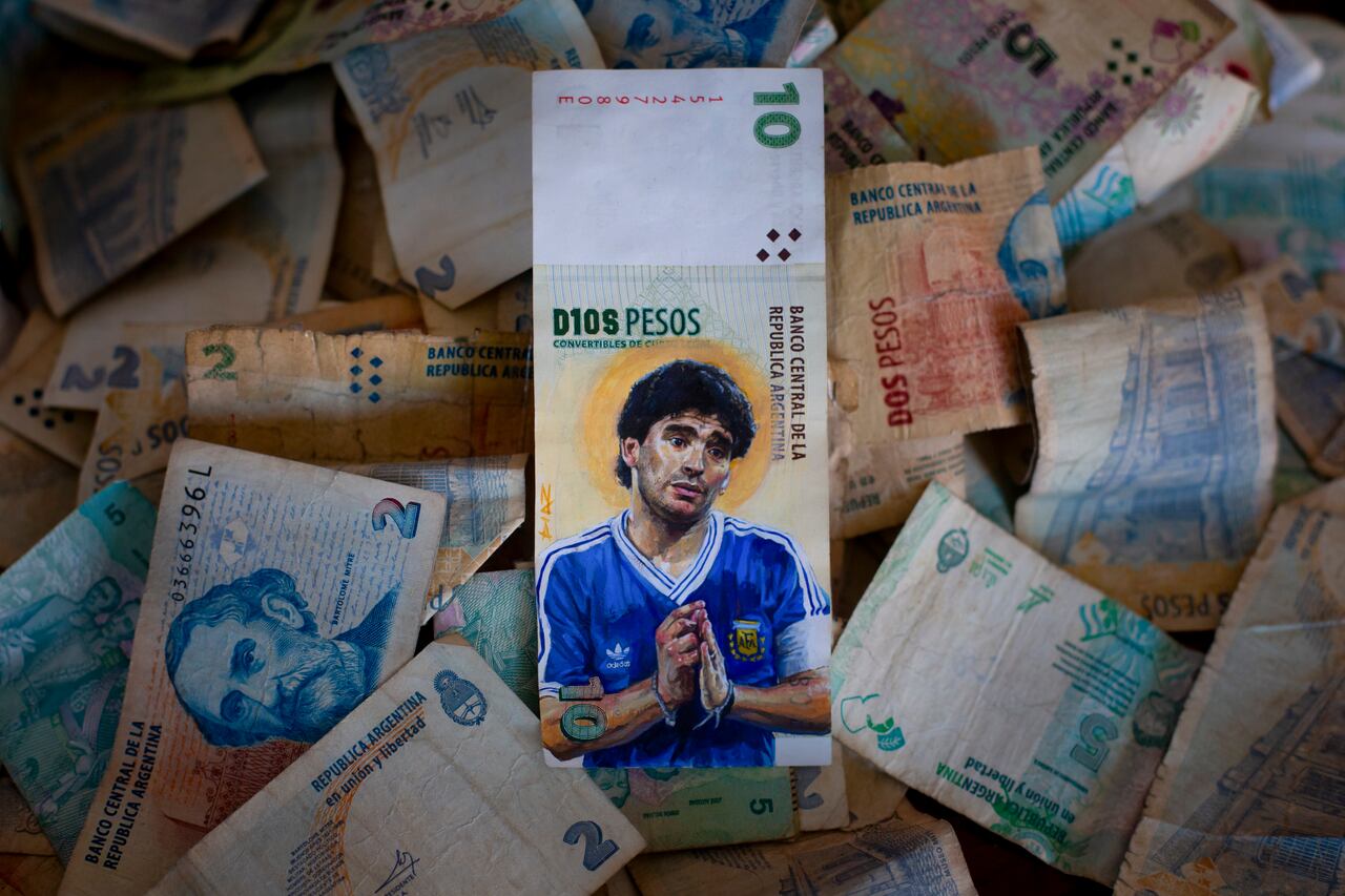 Los pintores que intervienen el devaluado papel lo reivindican con su arte que cosecha admiradores en las redes y que exponen fuera y dentro del país.