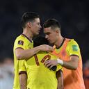 James y Borré consolando a Luis Díaz al finalizar el partido entre Colombia y Argentina