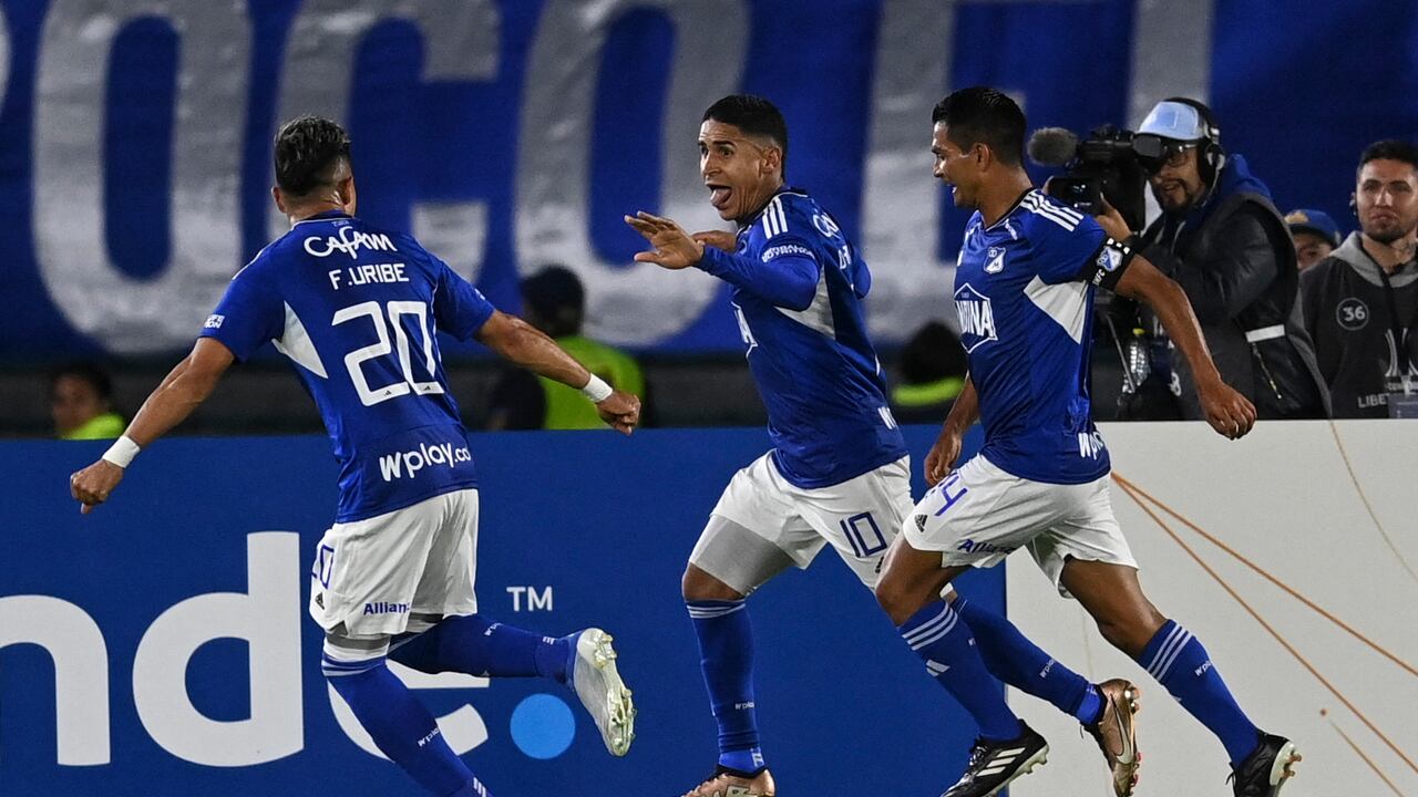Daniel Cataño celebrando el gol ante Universidad Católica.