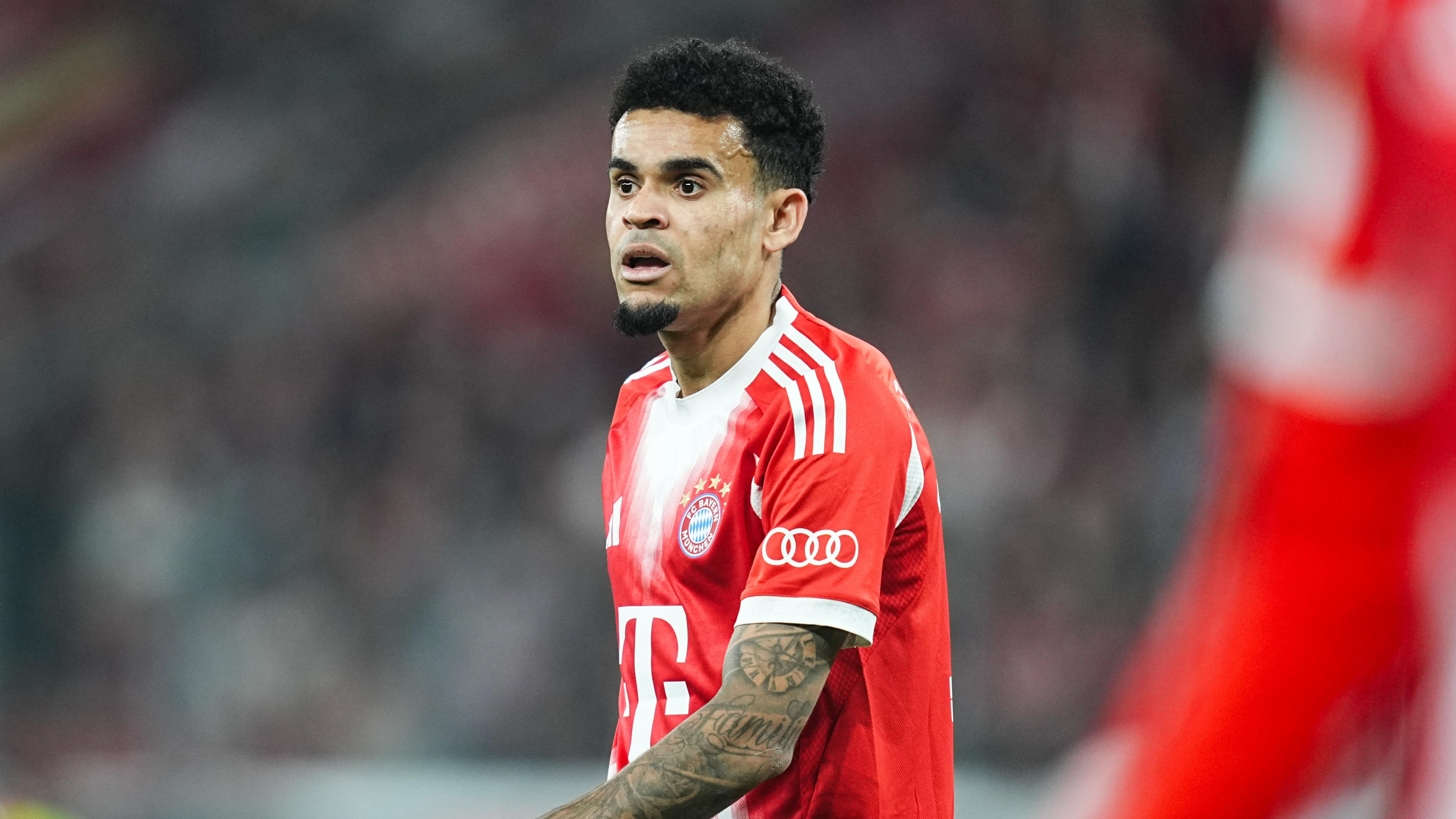 Luis Díaz contra Bayer Leverkusen.