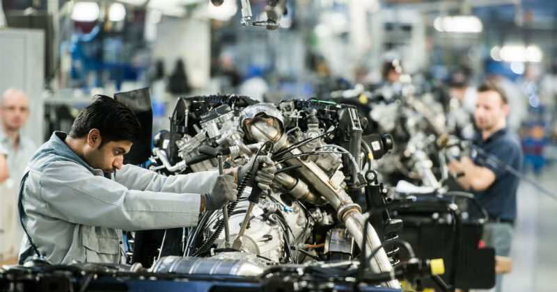 #1 La compañía alemana BMW fue noticia por ser la más sostenible del mundo gracias a una calificación casi que perfecta en ocho de los doce indicadores (80,1 puntos). El gran objetivo para 2020 es reducir en un 45 % las emisiones de gases contaminantes de sus carros con respecto a 2006.