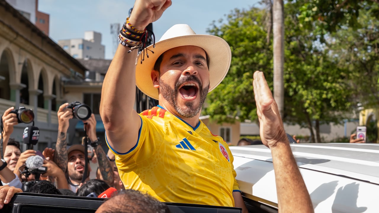 El nuevo presidente electo recibió mensajes de apoyo de distintos sectores políticos tras la jornada electoral.