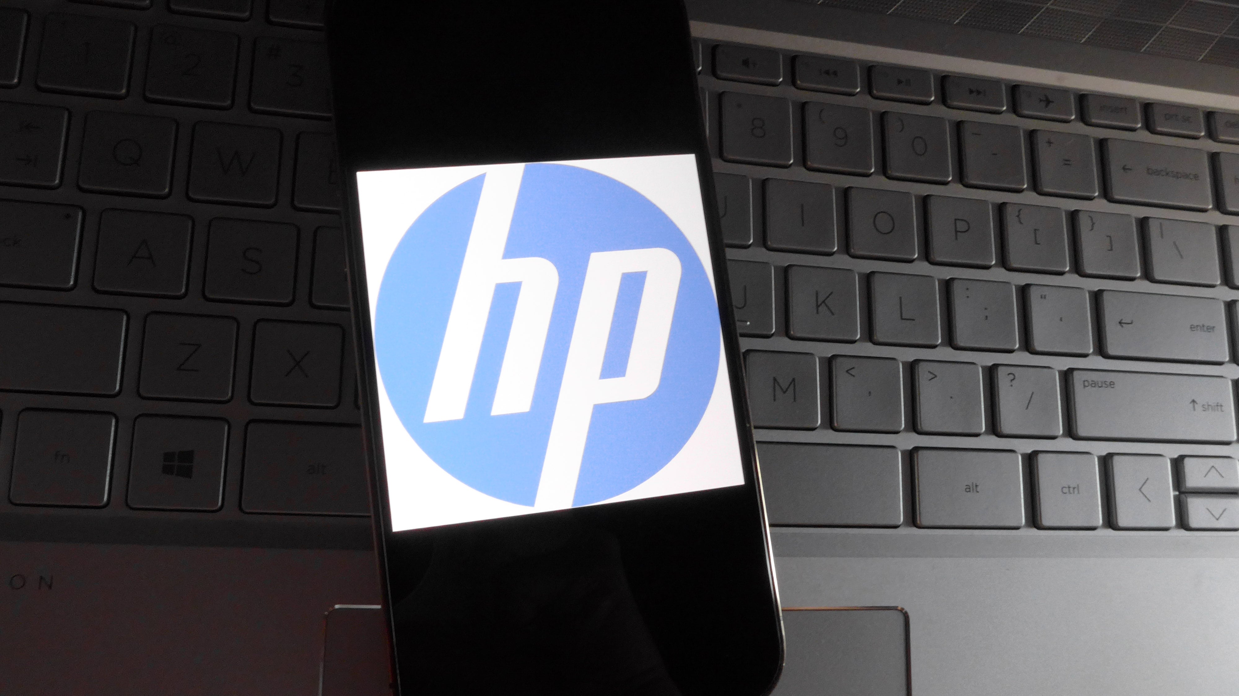 Hewlett-Packard (HP) sostuvo un pleito con el magnate por un supesto fraude.
