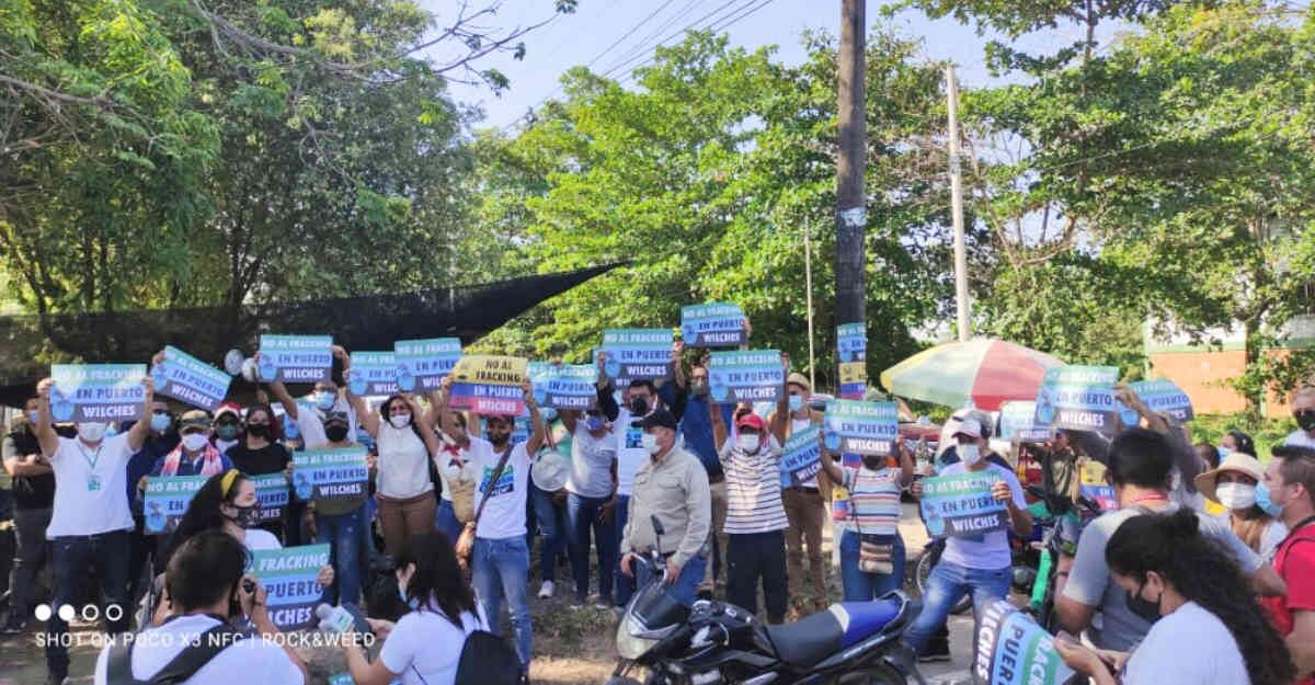 Habitantes de Puerto Wilches y otras poblaciones se han manifestado en oposición a la implementación del fracking en su territorio. Foto: Alianza Colombia Libre de Fracking. 