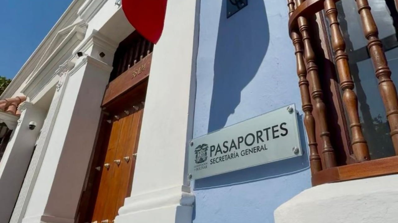 Nueva sede de pasaportes en el Centro Histórico de Cartagena, lista para atender a los ciudadanos.