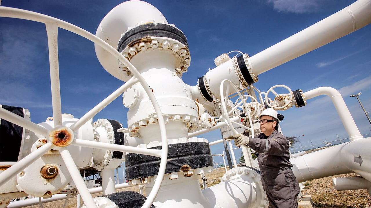 El gas reduce el 99 por ciento de las emisiones de material particulado fino y óxido de azufre.