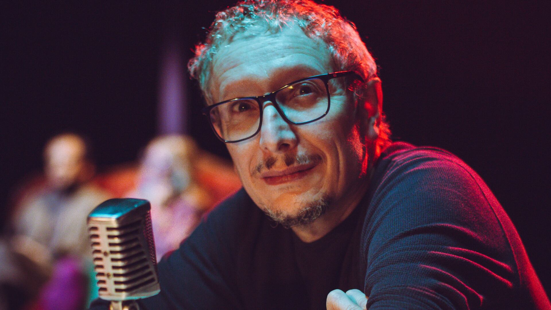 Fabio Rubiano dirige ‘El Cubo: historias tridimensionales’, una apuesta que une lo teatral y lo audiovisual, entrelazando seis historias contadas desde diferentes puntos de vista.