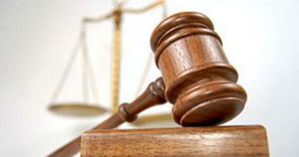 En el 2022, miembros de la Asociación Nacional de Funcionarios y Empleados de Rama Judicial, Asonal en Cali, protestaron a las afueras del Palacio de Justicia. 