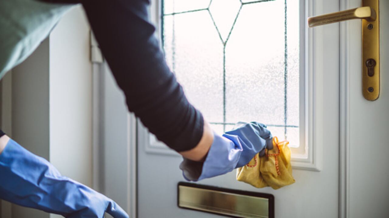 Es importante limpiar el polvo antes de todo.