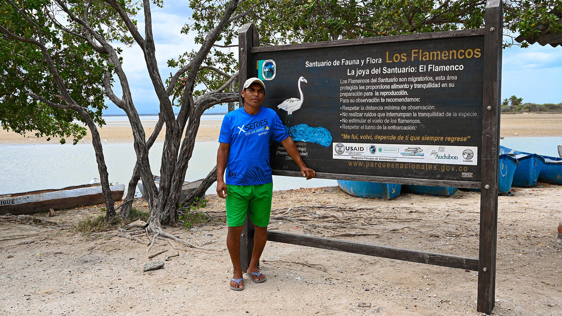 Raúl Pushaina, wayúu y guía turístico del Santuario de Flora y Fauna Los Flamencos.