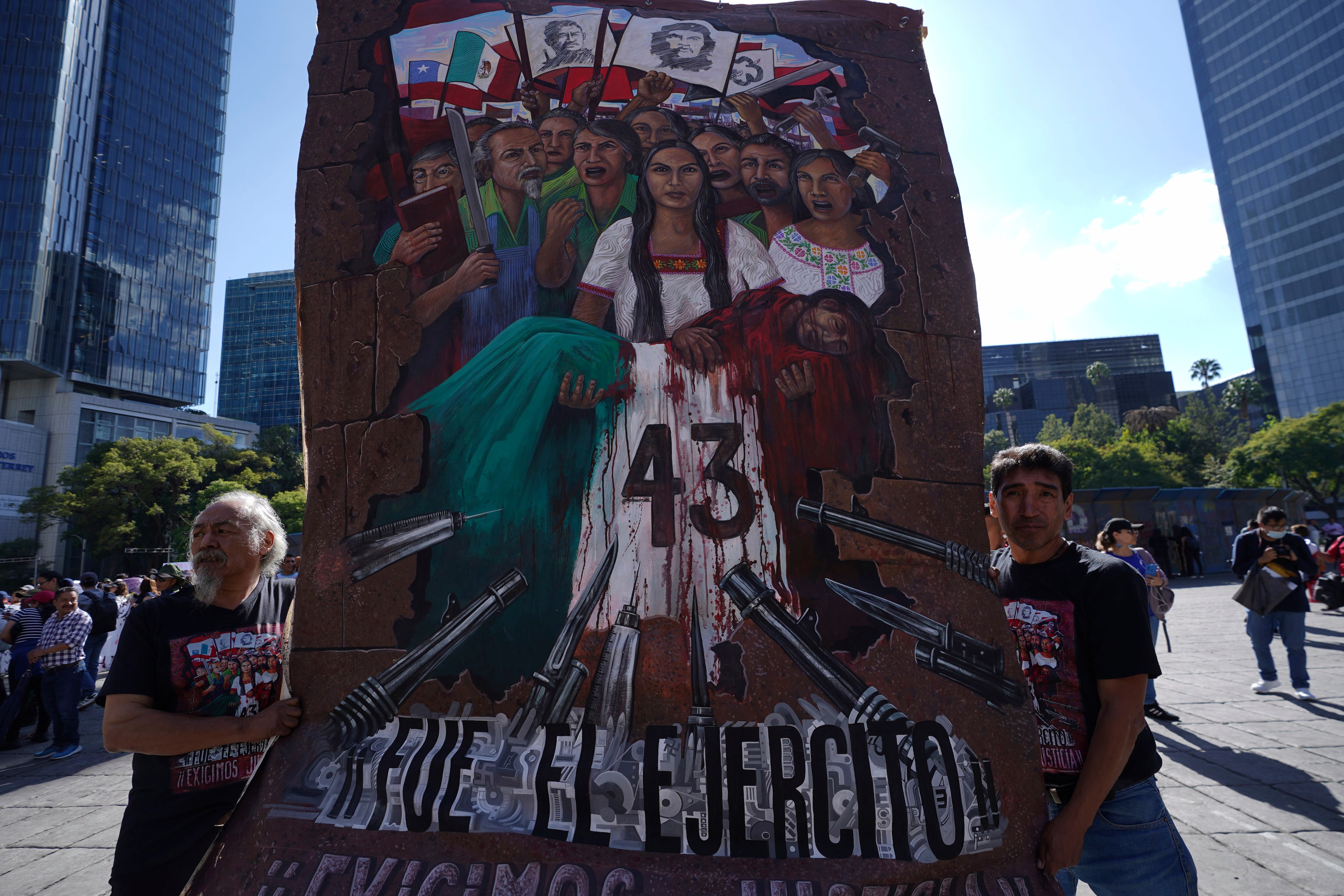 A diez años de la desaparición de los 43 estudiantes mexicanos, sus ...