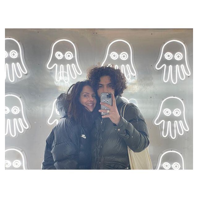 Emilio es el hijo menor de la actriz y exreina