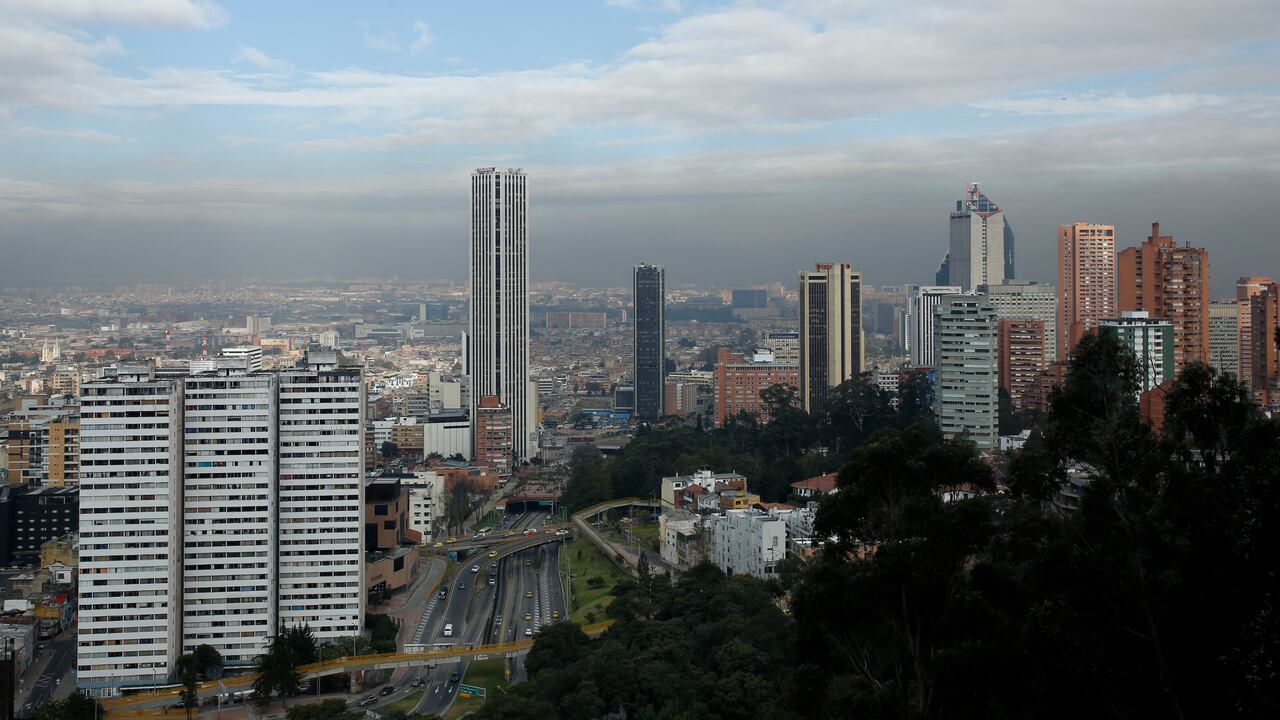La media rige para carros particulares desde las 6:00 a.m. hasta las 9:00 p.m.